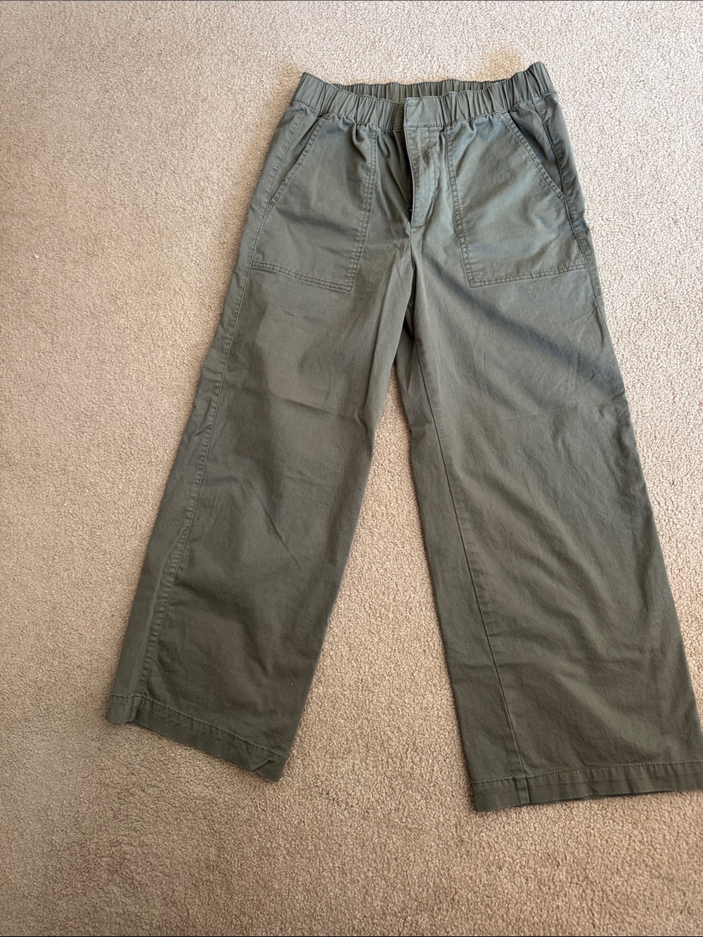 GAP Olive Green Wide-Leg Cargo Pants